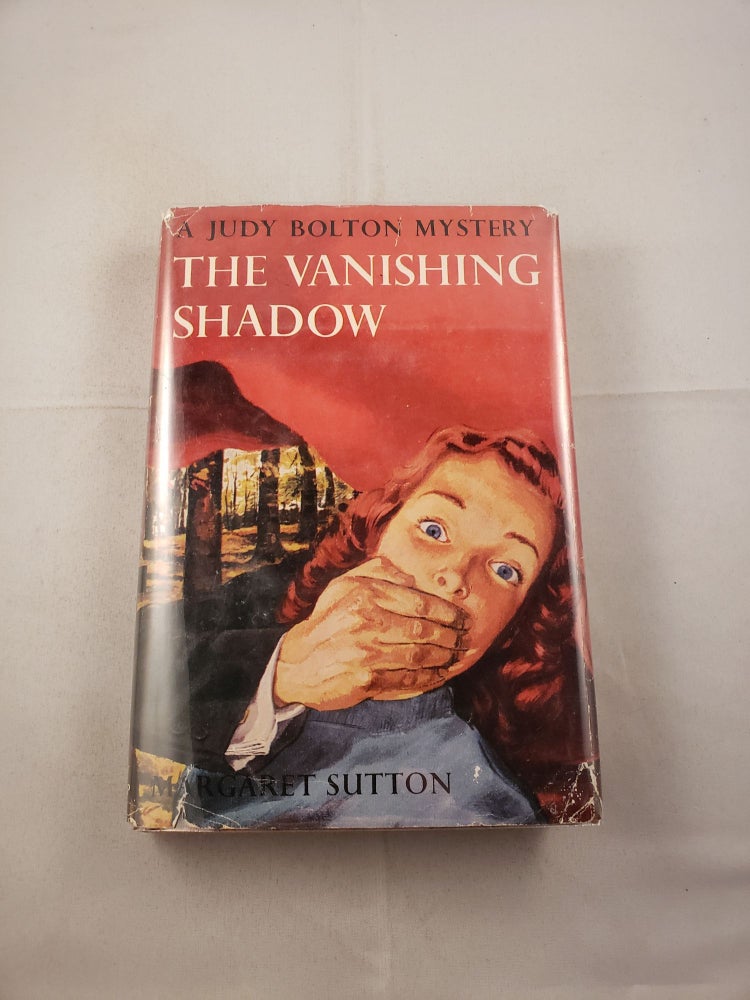 Item #26425 The Vanishing Shadow. Margaret Sutton.
