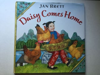 Item #38982 Daisy Comes Home. Jan Brett