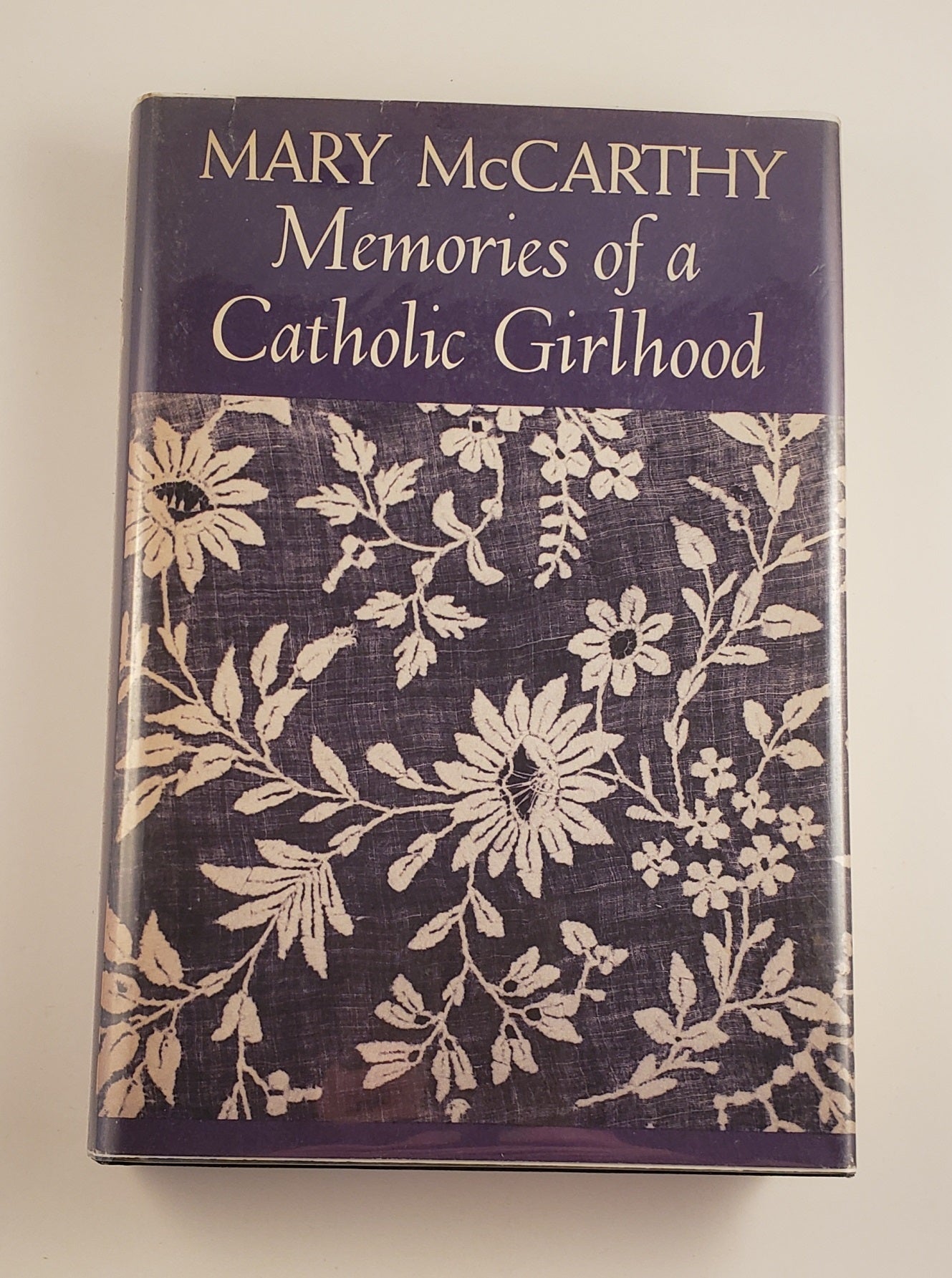 Memories of a Catholic Girlhood | Mary McCarthy